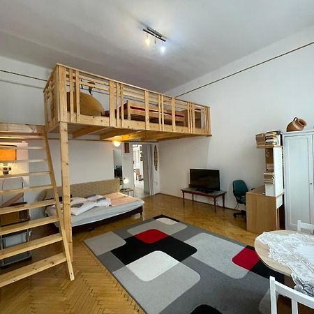 Andrassy Adventures Apartment Budapest Exterior photo